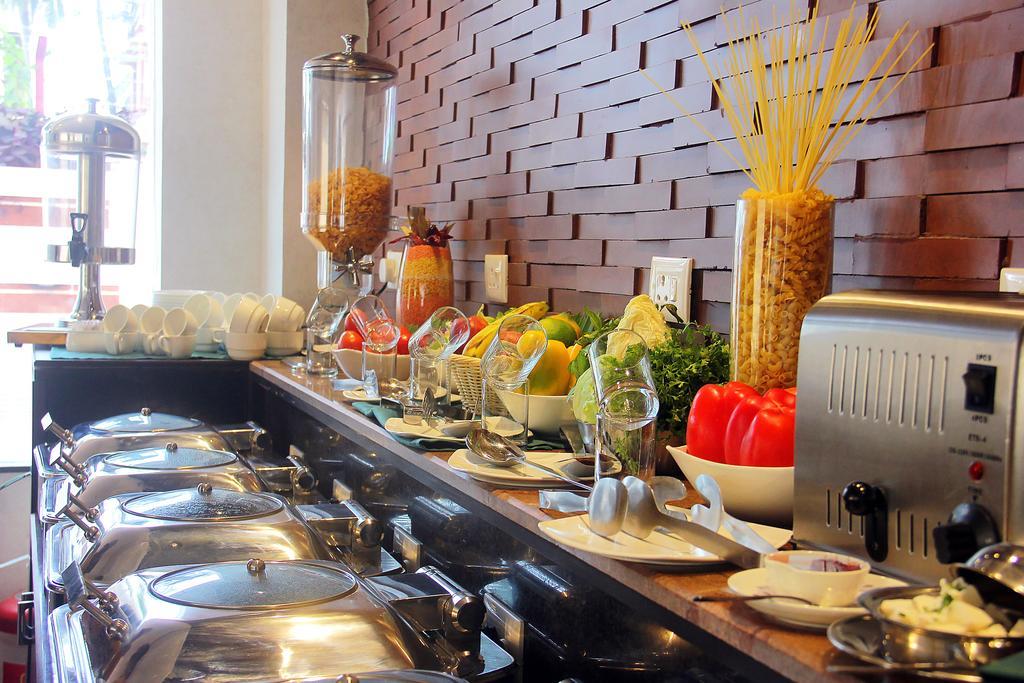 Ethnotel, Kolkata Airport Екстер'єр фото
