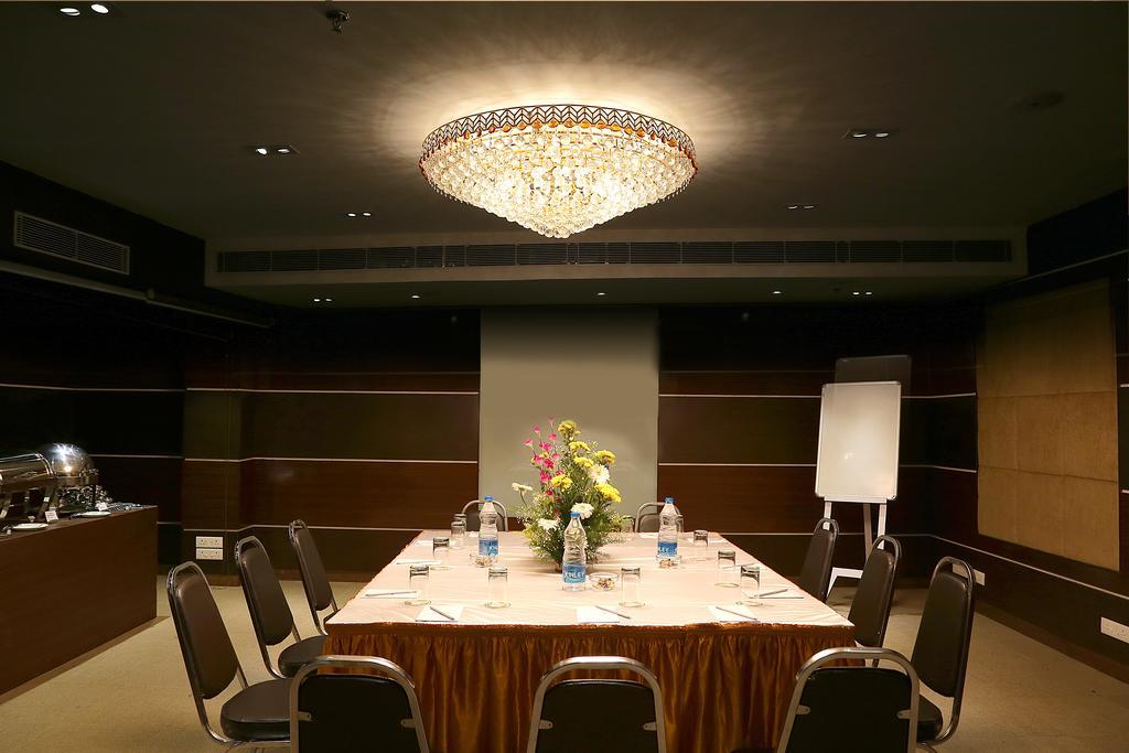 Ethnotel, Kolkata Airport Екстер'єр фото